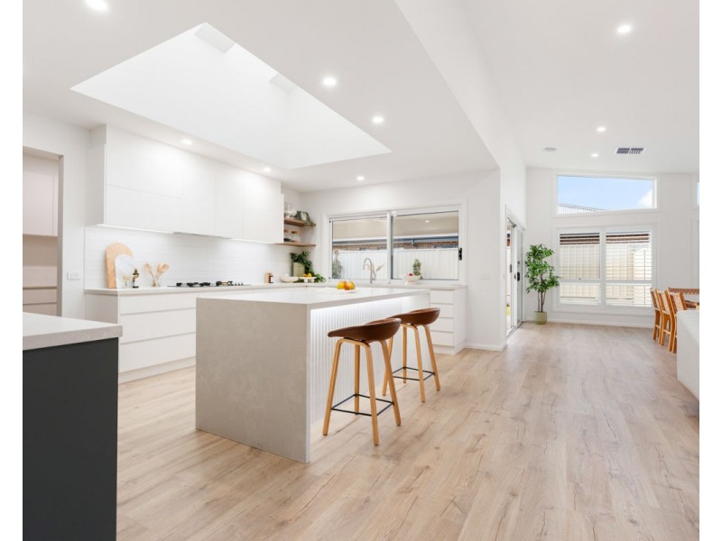 12 Rodeo Dr, Thurgoona NSW 2640