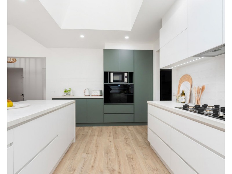 12 Rodeo Dr, Thurgoona NSW 2640