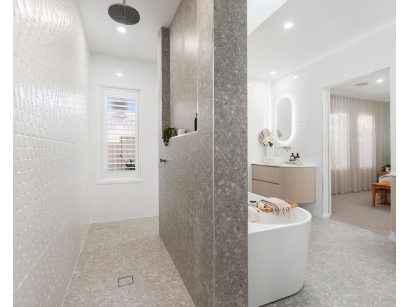 12 Rodeo Dr, Thurgoona NSW 2640