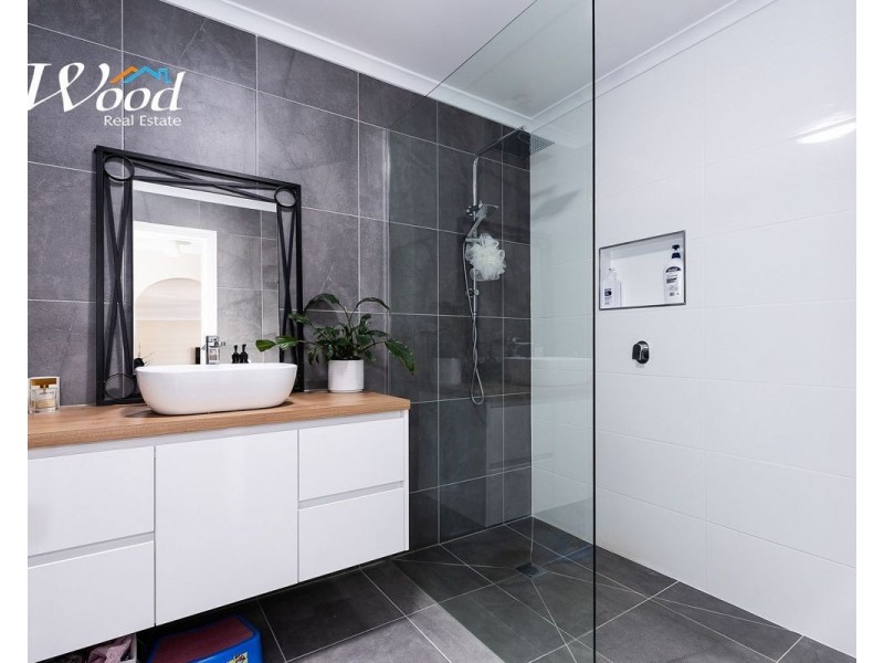 35 Alawarra Rd, Springdale Heights NSW 2641