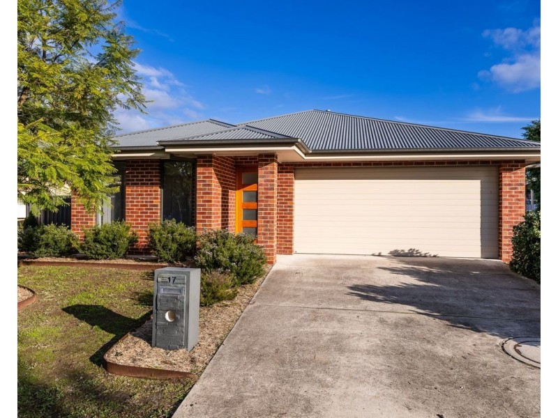 17 Tabletop Crt, Thurgoona NSW 2640