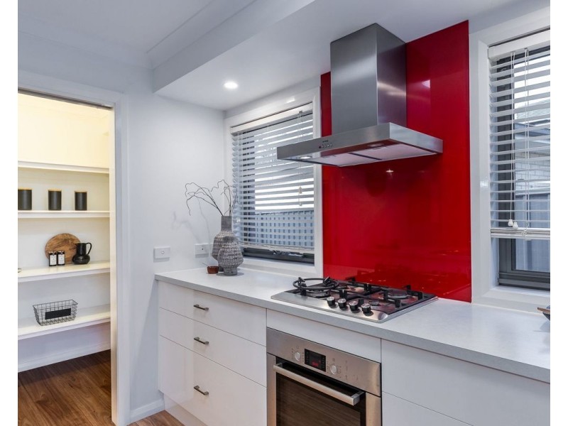 17 Tabletop Crt, Thurgoona NSW 2640
