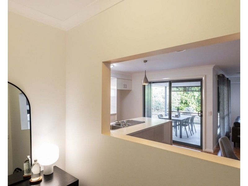17 Tabletop Crt, Thurgoona NSW 2640