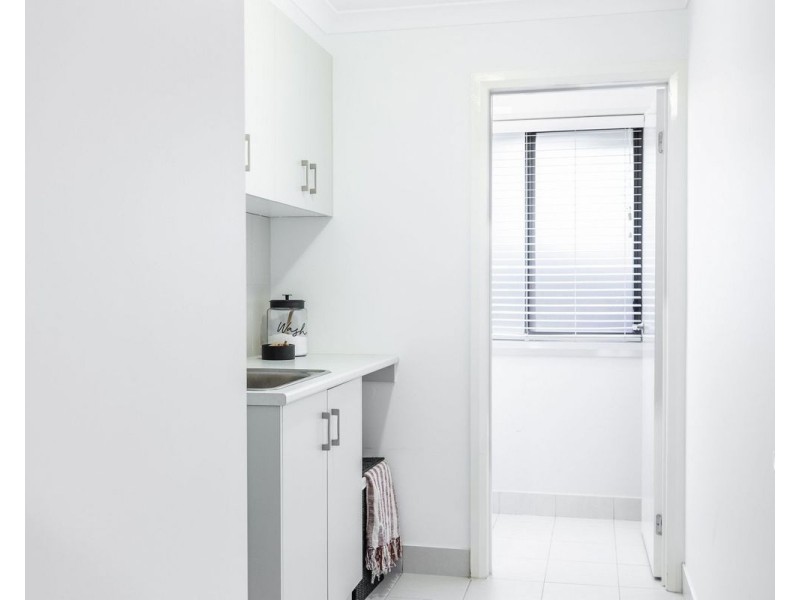 17 Tabletop Crt, Thurgoona NSW 2640