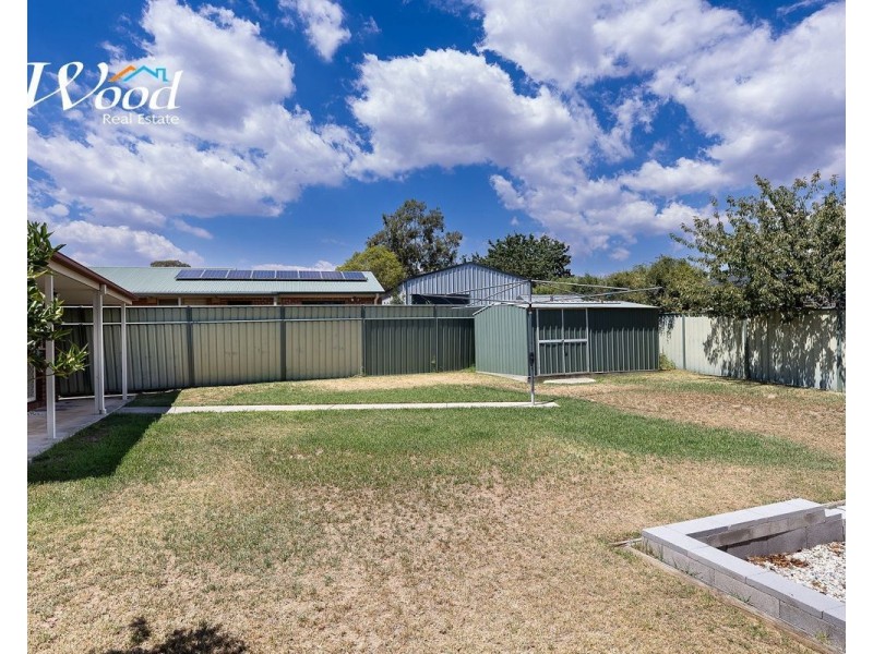 33 Honeysuckle St, Thurgoona NSW 2640