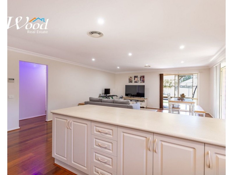 33 Honeysuckle St, Thurgoona NSW 2640