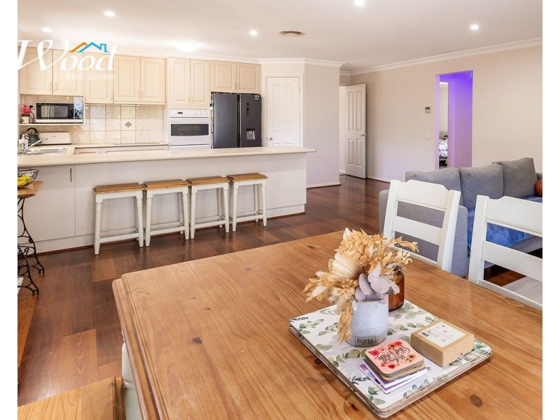 33 Honeysuckle St, Thurgoona NSW 2640