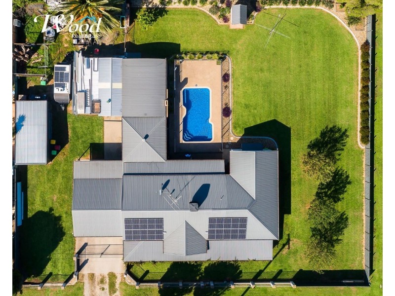 52 Hammer St,, Howlong NSW 2643