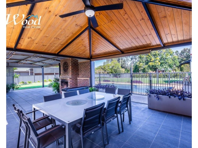 52 Hammer St,, Howlong NSW 2643