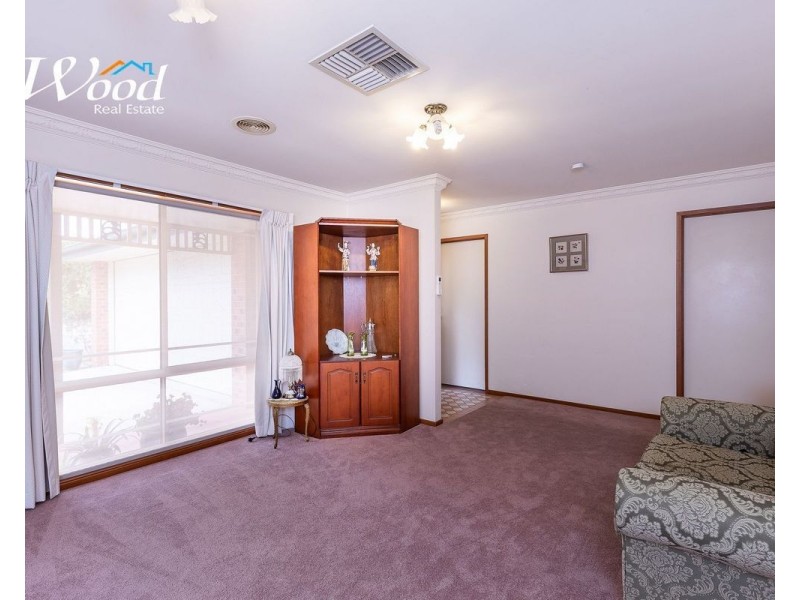 53 Michelle Ave, Lavington NSW 2641