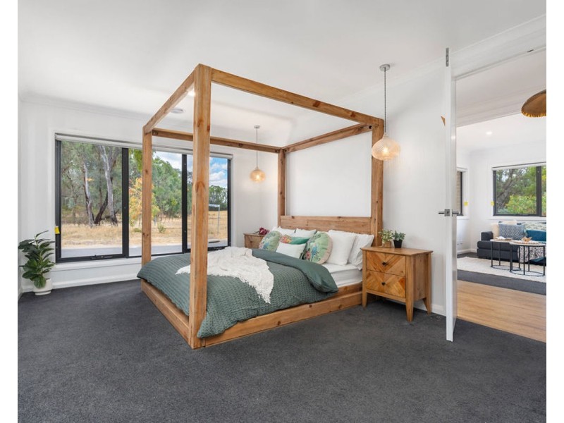 39 Hargraves Rd, Thurgoona NSW 2640