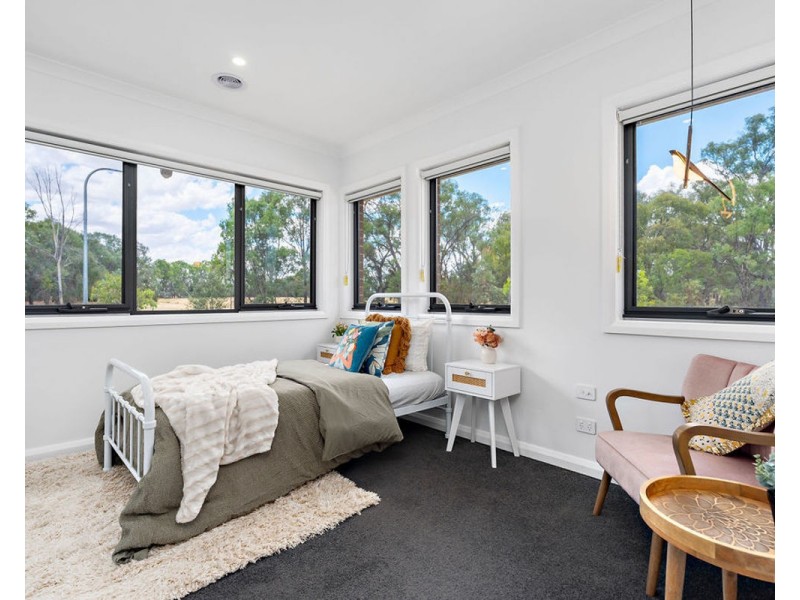 39 Hargraves Rd, Thurgoona NSW 2640