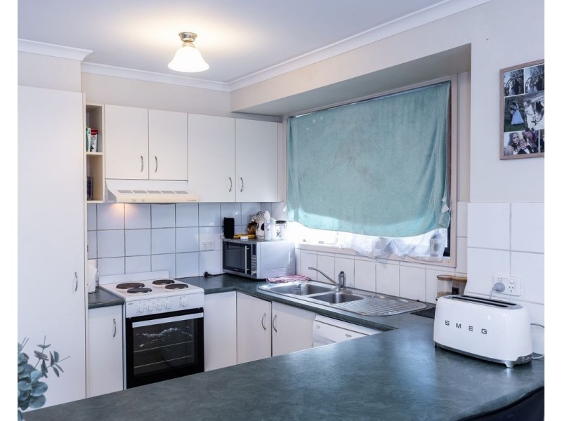 419 Kaitlers Rd, Lavington NSW 2641