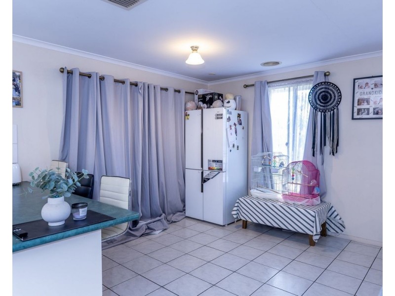 419 Kaitlers Rd, Lavington NSW 2641