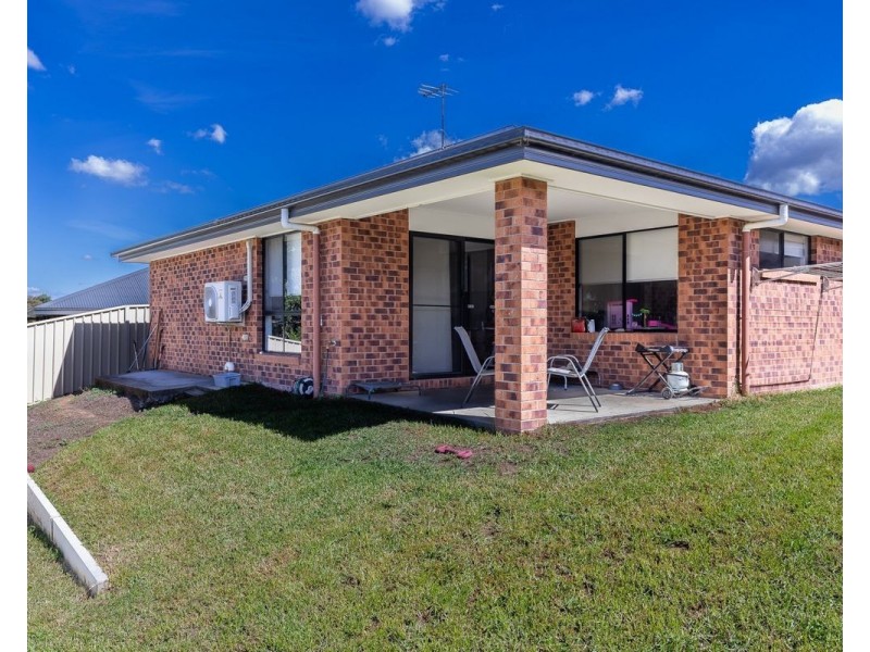 20 Royce Cres, Lavington NSW 2641