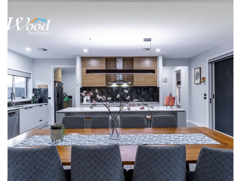 14 Yorkshire Rd, Thurgoona NSW 2640