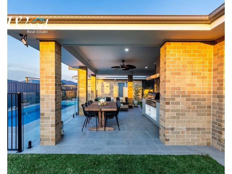 14 Yorkshire Rd, Thurgoona NSW 2640