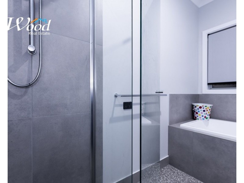 14 Yorkshire Rd, Thurgoona NSW 2640