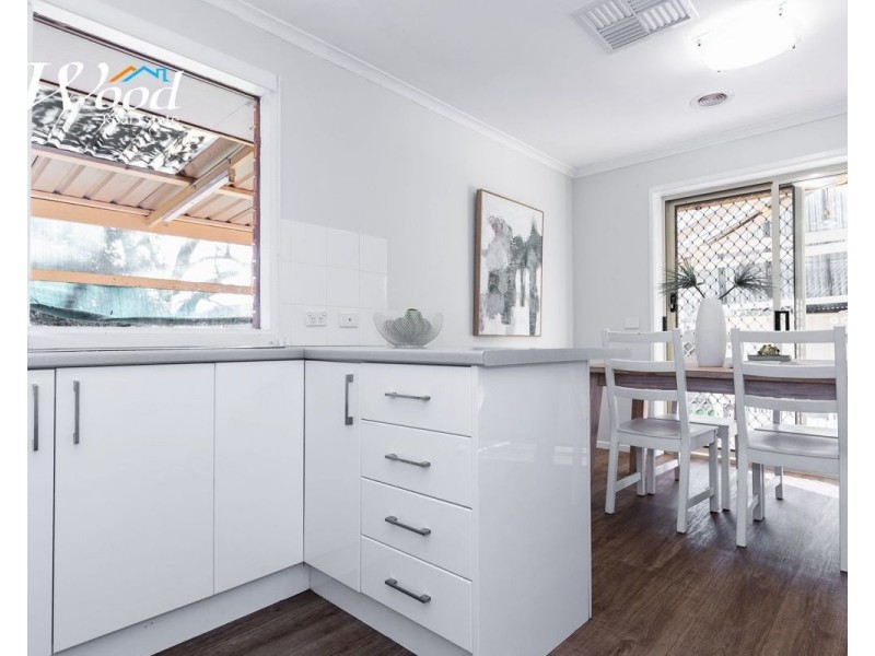 15 Candlebark Crt, Thurgoona NSW 2640