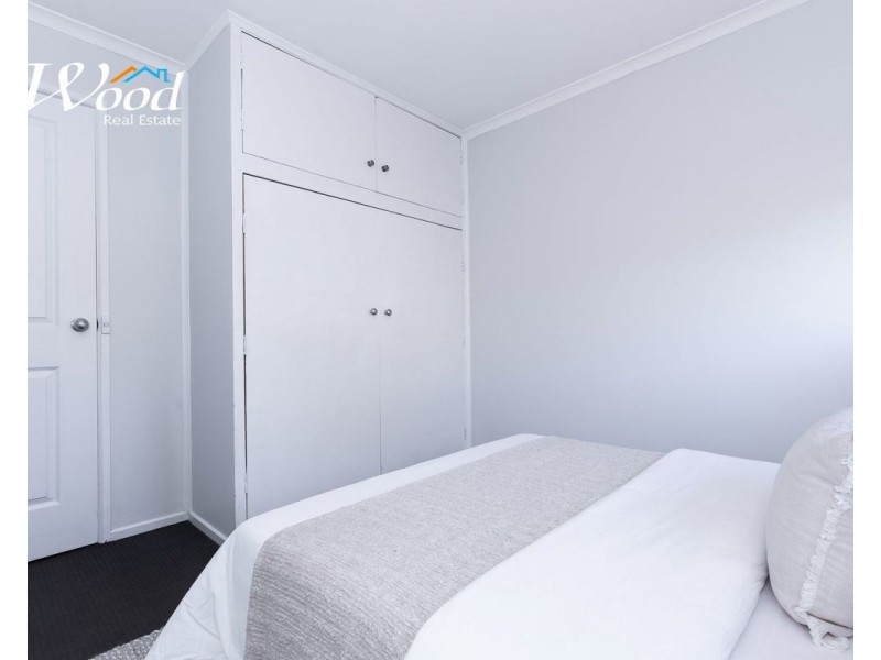 15 Candlebark Crt, Thurgoona NSW 2640