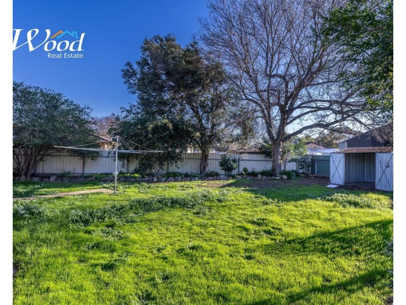 15 Candlebark Crt, Thurgoona NSW 2640