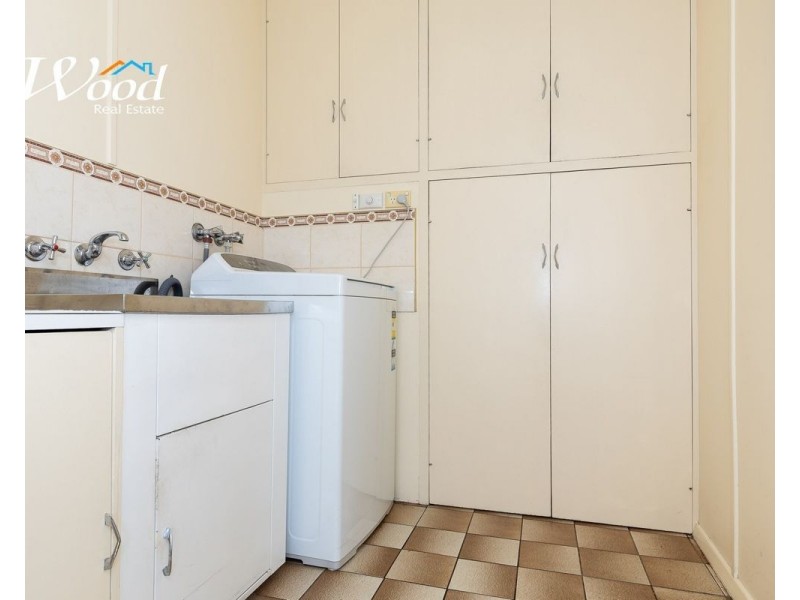 548 McDonald Rd, Lavington NSW 2641