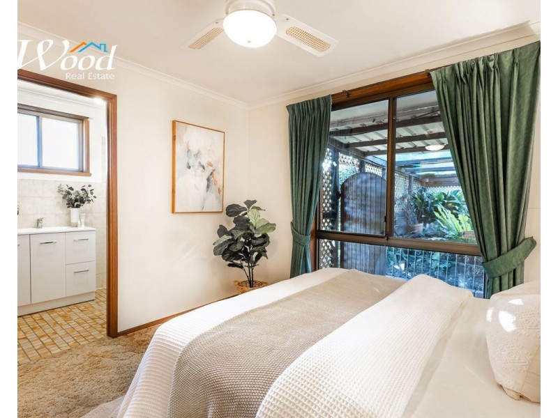 360 Sandrina Dr, Lavington NSW 2641