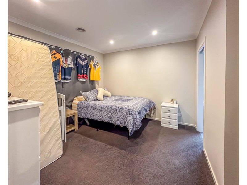15 Curley Crt, Thurgoona NSW 2640