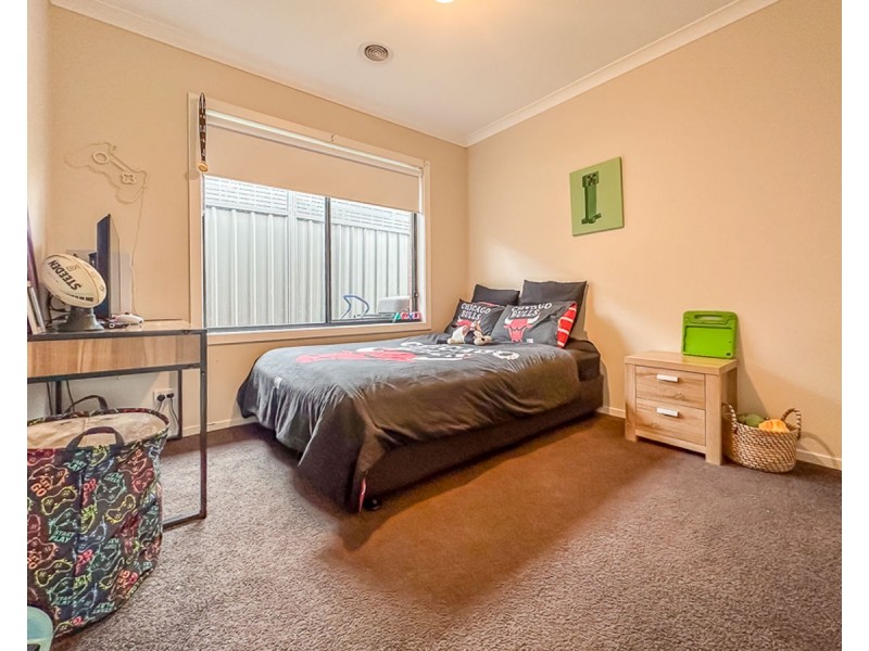 15 Curley Crt, Thurgoona NSW 2640