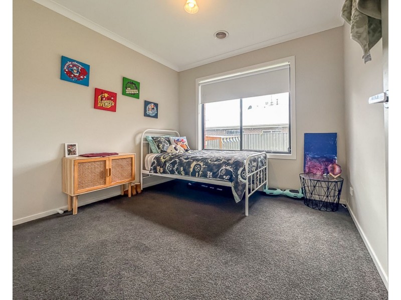 15 Curley Crt, Thurgoona NSW 2640