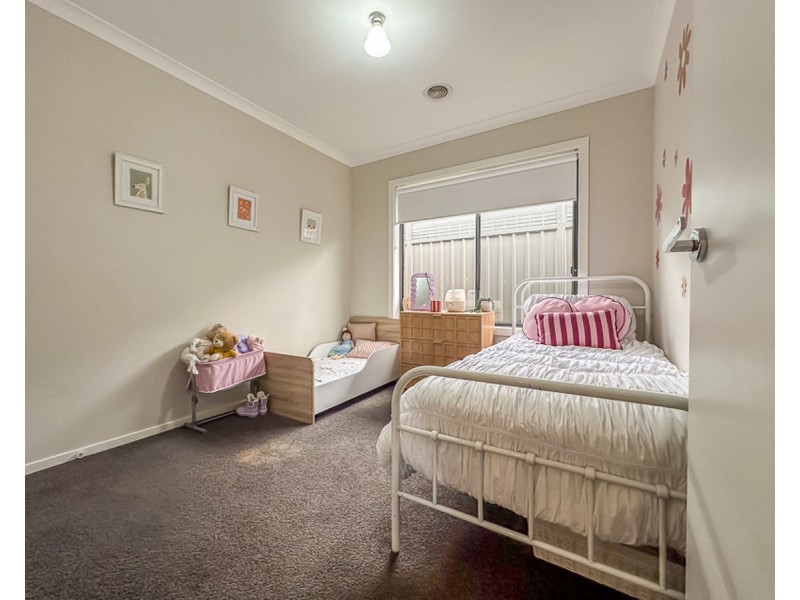 15 Curley Crt, Thurgoona NSW 2640