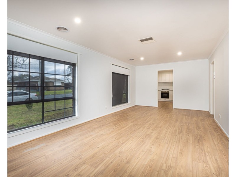 1/418W Ross Circ, Lavington NSW 2641