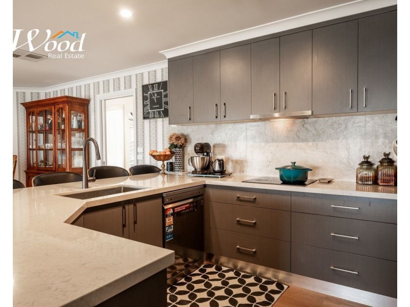 16 Bullfrog Crt, Thurgoona NSW 2640