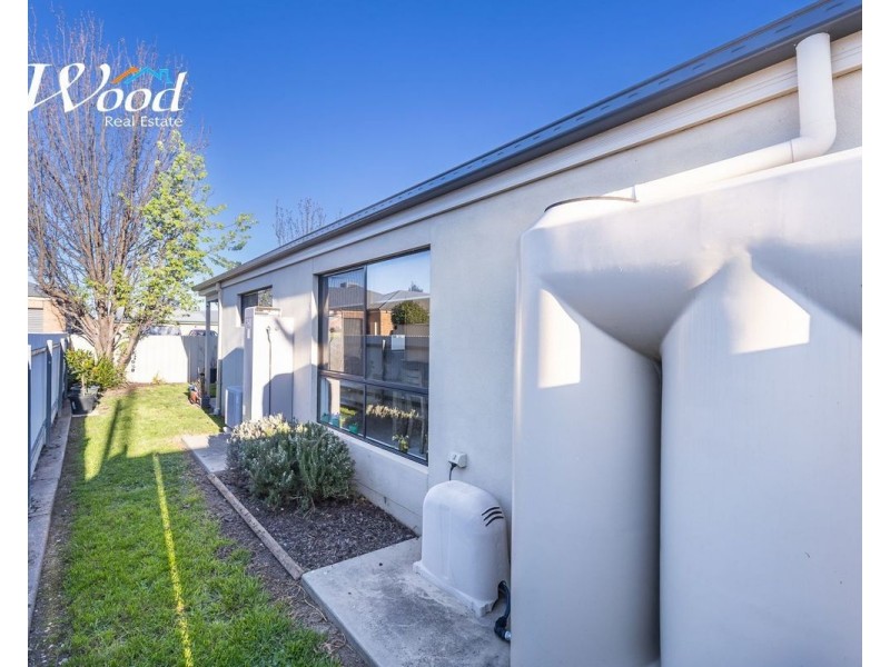 358 Cambourne St, Lavington NSW 2641