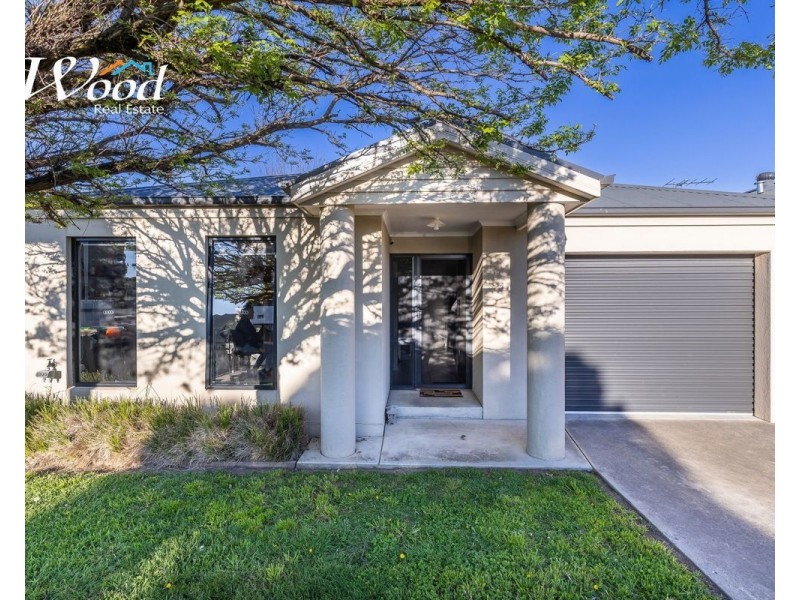 358 Cambourne St, Lavington NSW 2641