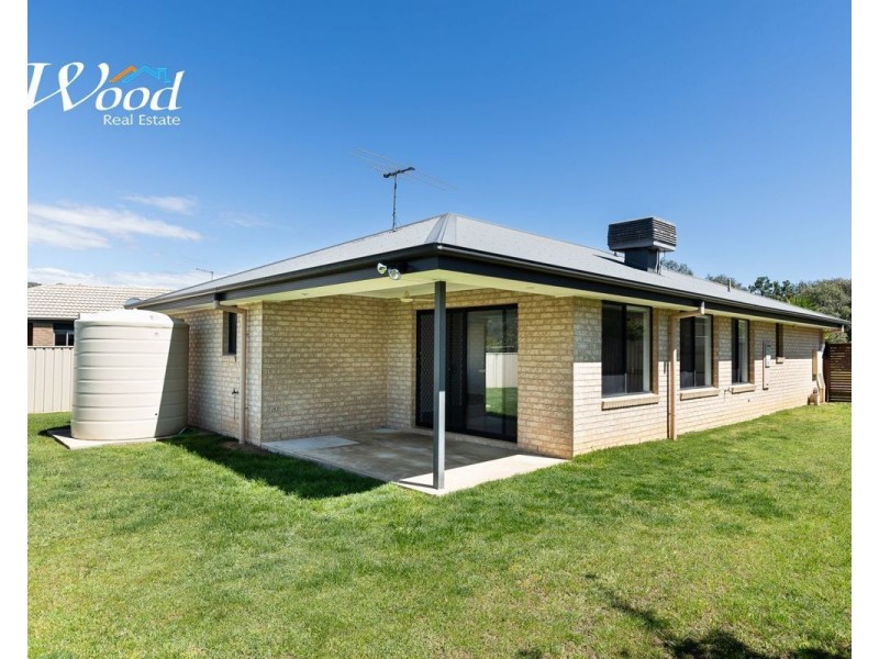 76 Greta Dr, Hamilton Valley NSW 2641