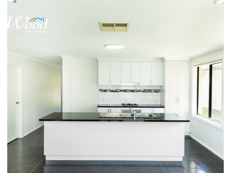 76 Greta Dr, Hamilton Valley NSW 2641