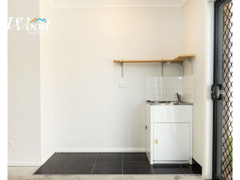 76 Greta Dr, Hamilton Valley NSW 2641