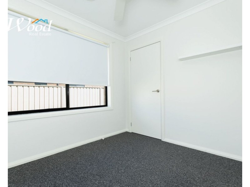 76 Greta Dr, Hamilton Valley NSW 2641