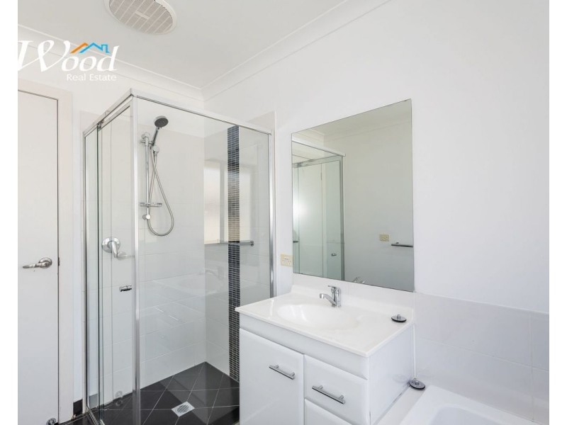 76 Greta Dr, Hamilton Valley NSW 2641