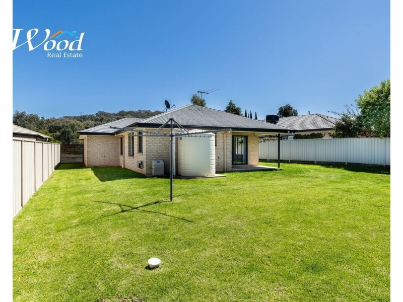 76 Greta Dr, Hamilton Valley NSW 2641