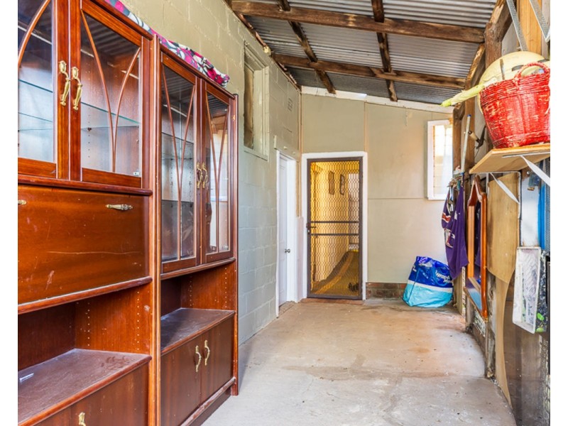 9 Lyne St, Henty NSW 2658