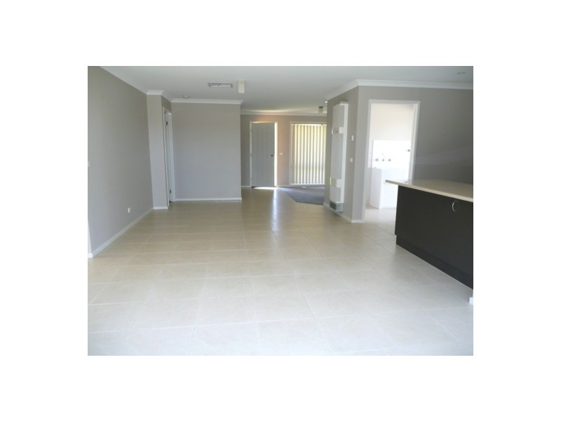 10 A Sugargum Rd, Thurgoona NSW 2640