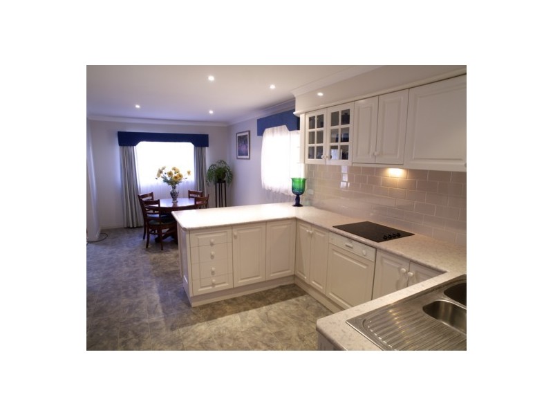 535 Williams St, Lavington NSW 2641