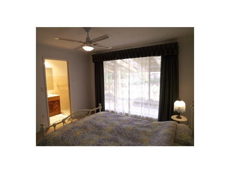 535 Williams St, Lavington NSW 2641