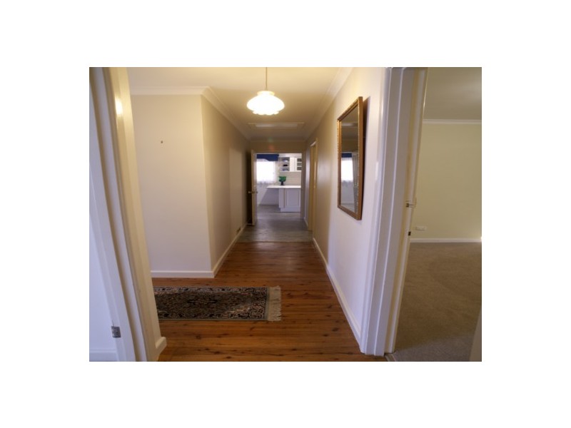 535 Williams St, Lavington NSW 2641