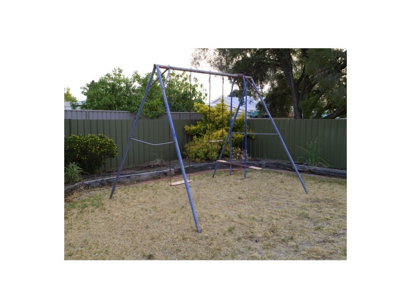 535 Williams St, Lavington NSW 2641