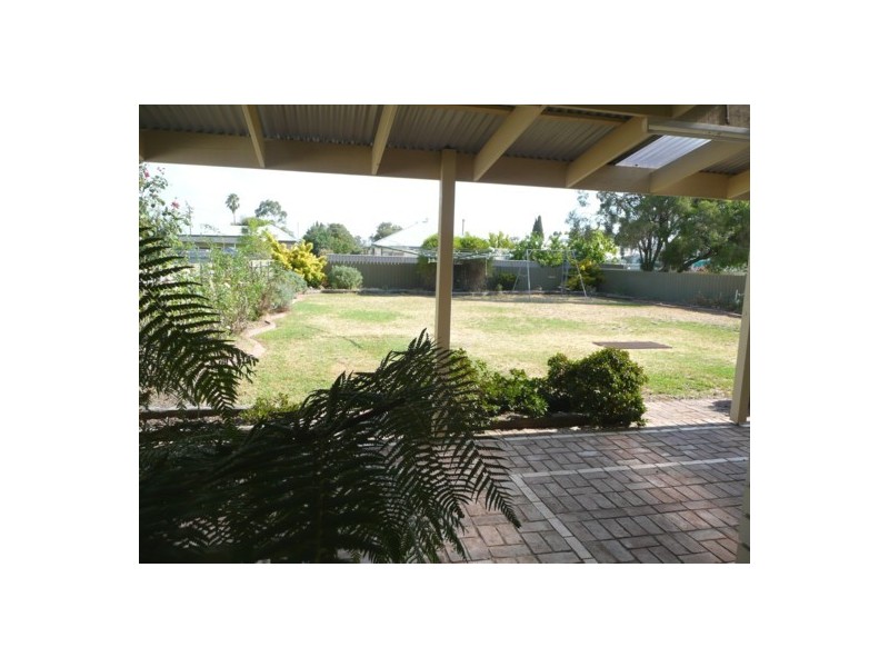 535 Williams St, Lavington NSW 2641