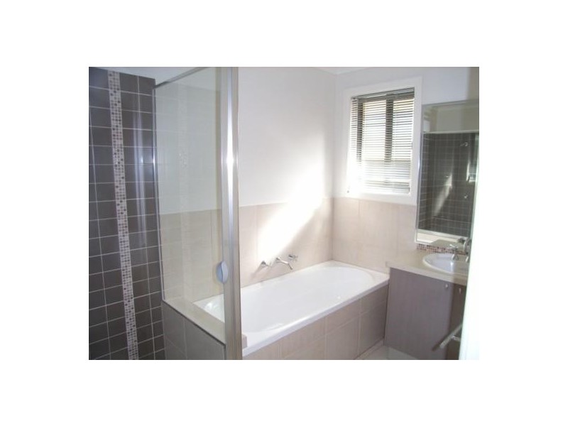 3 Guthega Court, Thurgoona NSW 2640