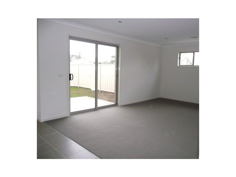 1/774 Centaur Road, Lavington NSW 2641